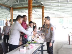 Kapolres Pidie Jaya Gelar Jumat Curhat Presisi Bersama Panitia Pemilihan Keuchik Trienggadeng dan Panteraja
