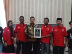 Wakil Bupati Aceh Timur Dapat Piagam Penghargaan dari PWDPI