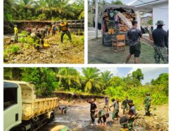 Warga Bantu Satgas TMMD Kumpulkan Batu Picah dan Papan untuk Pembangunan Deker