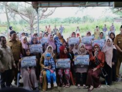 Bupati Aceh Tamiang dan Bunda PAUD Aceh Tamiang Sosialisasi Wajib Belajar 13 Tahun ke Kuala Penaga