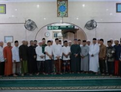Wakil Bupati Aceh Tamiang Hadiri Salat Subuh Berjamaah dengan Staf Ahli Menteri Agama