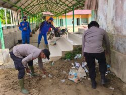 Pasca Bencana Banjir Bandang, Polres Aceh Tamiang Terus Bekerja Membersihkan Fasilitas Umum dan Tempat Tempat Ibadah