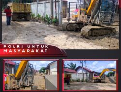 Polres Aceh Tamiang Kerahkan Alat Berat Polri Bersihkan Akses Jalan dan Rumah Warga Pasca Banjir