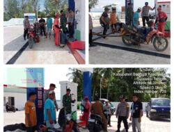 Babinsa Desa Dungkean Monitoring Dan Pengamanan Antrian BBM Di SPBU