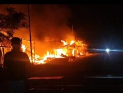 Kebakaran di Gampong Keude Idi Cut Aceh Timur: 4 Rumah/Kios Habis Terbakar, Jalan Lintas Medan-Banda Aceh Macet 5 Km