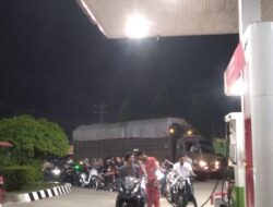 Antrean Panjang di SPBU Julok Kuta Binjai Aceh Timur, Isu Kelangkaan BBM Picu Kepanikan Warga