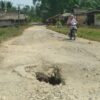 Jalan Lintas Gampong di Desa Buket Panjou Rusak Berlubang Berpotensi Berbahaya Bagi Pengendara Kendaraan