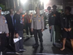 Night Run Polsek Pondok Gede: Kompol Bambang Ajak Generasi Muda Jauhi Tawuran, Perkuat Kebersamaan dan Hidup Sehat di Bulan Ramadan.