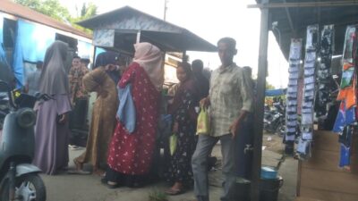 Ribuan Mata Tertuju ke Sini: Di Pasar Ulee Ateung, Kue Samarinda Selalu Bikin Ibu-Ibu Berbaris Setiap Hari Sabtu