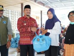 Bupati Aceh Tamiang Bersama Dirjen Adwil Kemendagri Tinjau Instalasi Air Bersih dan Serahkan Bantuan bagi Warga Terdampak Bencana