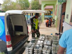 Hangat Bersama Murid, Babinsa Pastikan MBG SDN Suka Mulia Berjalan Lancar