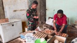 Demi Stabilitas Ekonomi Warga, Babinsa Koramil 01/KSP Rutin Cek Harga Sembako