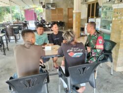 Komsos Dengan Pemuda Di Desa Binaan, Ini Pesan Babinsa