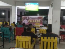 Lewat Nobar Piala Dunia, Polsek Nurussalam Pererat Ikatan Dengan Warga