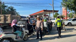 Personel Polres Aceh Tamiang laksanakan pengamanan di sejumlah SPBU.wujudkan pelayanan prima kepada masyarakat