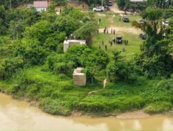 Bupati Al- Farlaky Tinjau Jembatan Gantung Bhom Lama- Blang Simpoe