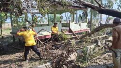 Pererat Silaturahmi, Polsek Nurussalam Ikut Bergotong Royong Bersama Warga Meunasah Hagu