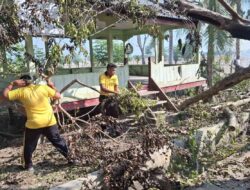 Pererat Silaturahmi, Polsek Nurussalam Ikut Bergotong Royong Bersama Warga Meunasah Hagu