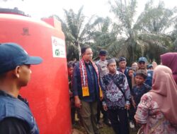 Personel pospol babo laksanakan pengamanan peresmian program bantuan pasca bencana oleh Anis Baswedan di Aceh Tamiang