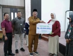 Pemkab Aceh Tamiang Salurkan Bantuan Alat Usaha untuk Pemulihan Ekonomi Pascabencana