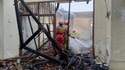 Rumah Warga di RW 08 Jatimakmur Pondok Gede Ludes Terbakar, Damkar Kerahkan 6 Unit.