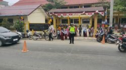 Pastikan Zona Aman Sekolah Lancar Dan Tertib, Sat Lantas Polres Aceh Tamiang Lakukan Pengaturan Arus Lalulintas