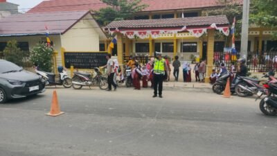 Pastikan Zona Aman Sekolah Lancar Dan Tertib, Sat Lantas Polres Aceh Tamiang Lakukan Pengaturan Arus Lalulintas