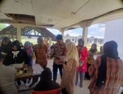 Untuk Membantu Masyarakat Dalam Menerima Bantuan, Sat Binmas Bantu Menginput Data ke Dalam Aplikasi Parkinson