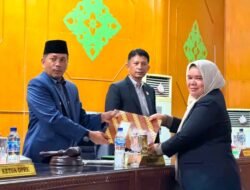 Lima Fraksi Sampaikan Pandangan Umum Pertanggungjawaban APBK 2025