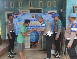 Wujud Kepedulian Polri, Propam Polres Aceh Tamiang Salurkan Bantuan Sosial kepada Warga Yang Membutuhkan Menyambut Hari Jadi Propam Ke-24,
