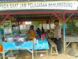 Sambang Warga, Bhabinkamtibmas Polsek Bendahara Ajak Warga Jaga Situasi Kamtibmas Tetap Kondusif