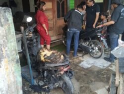 Kanit Reskrim Polsek Pondok Gede Turun ke TKP, Pasca Toko Kelontong Madura di Samping Kantor Kelurahan Jatimakmur Terbakar.