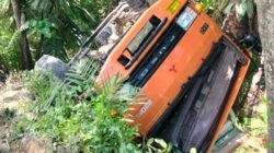 Kecelakaan Tunggal di Bukit Seumadam, Pengemudi Truk Fuso Selamat, Polsek Kejuruan Muda Turun ke TKP